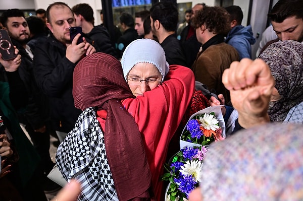 Sumud Aktivistleri 15 Türk Vatandaşı Türkiye’ye Döndü: Gövde Şekline Gerildi