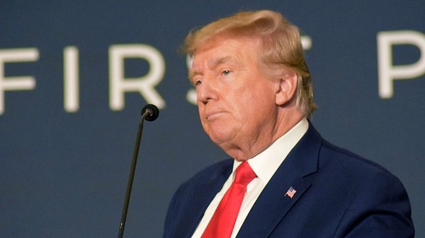 Trump, ABD Üniversitelerini Uluslararası Öğrencilere Kapattı: İnce ve Öz Detaylı Analiz