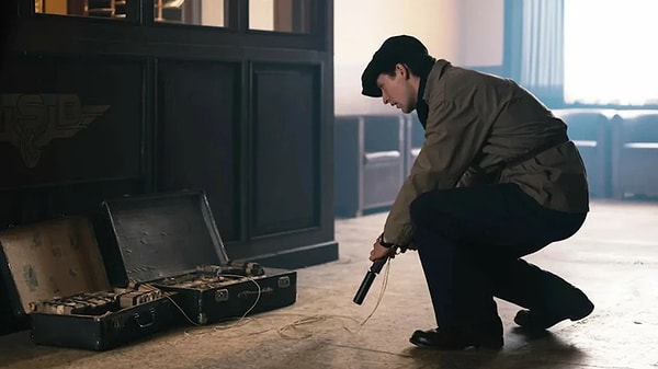 Yeni Öneri Vakti: Netflix’in 100 Tam Puanlı Savaş Filmi Zirveye Yerleşti ve Seyirciyi Şaşkına Çeviriyor