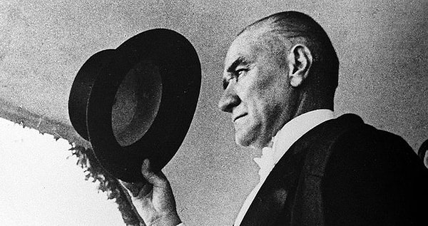 10 Kasım Tatil mi? Atatürk’ü Anma Günü ve Okul-Banka Durumu