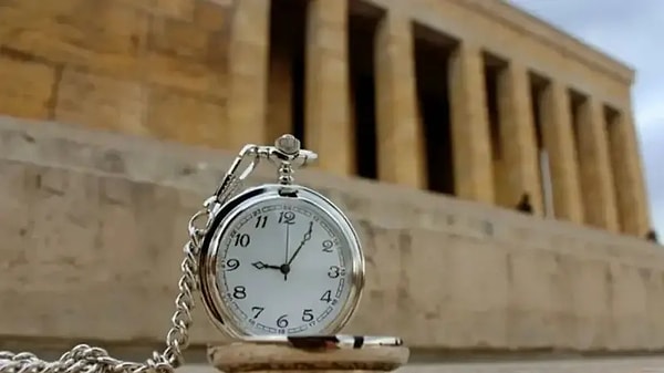 10 Kasım Tatil mi? Atatürk’ü Anma Günü ve Okul-Banka Durumu