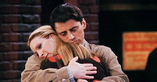 18 Yıllık Sır: Friends Evreninin Finali İlk Kez Yayında — Joey’nin Kayıp Bölümleri Ortaya Çıktı