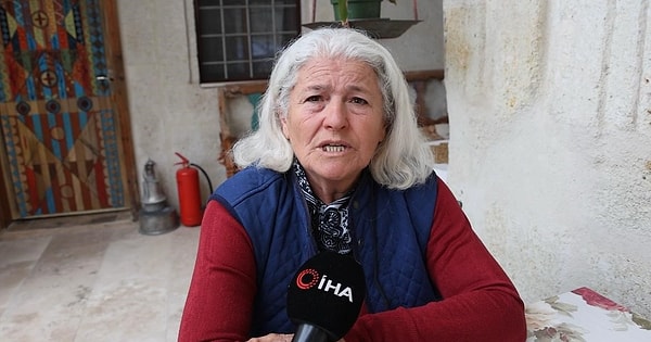 55 Yıllık Emekli Öğretmen İlhan Kavaklı'nın İlginç Alışkanlığı