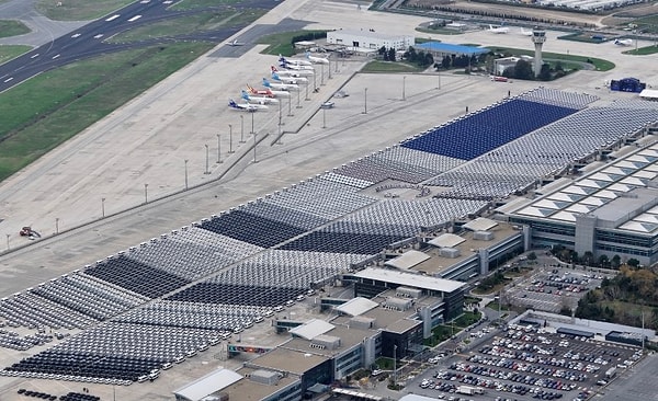 Atatürk Havalimanı’nda Türk Bayraklı Teslimat Şöleni: Güvenlik Güçlerine Yeni Araçlar