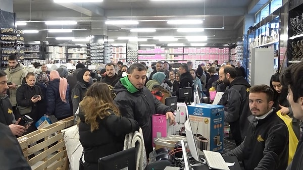 Bakanlıktan Kasım İndirimi Uyarısı: 1 Alanda 1 Bedava ve Şok İndirimlere Dikkat!