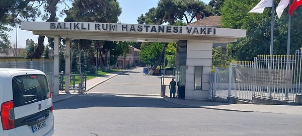 Balıklı Rum’da Operasyon: Profesör, Eczacı ve Mümessil Gözaltında