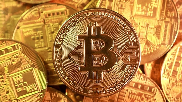 Bitcoin Satış Baskısı ile Tarihsel Gerileme