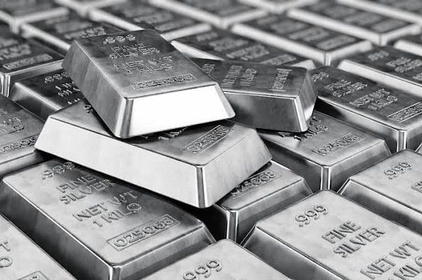 Gümüş Rekoru Tekrar Kırdı