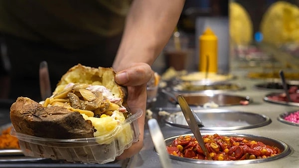 Gurbetçi Ailesinin Zehirlenmesi: Uzman Yanıtı ve Nedenleri