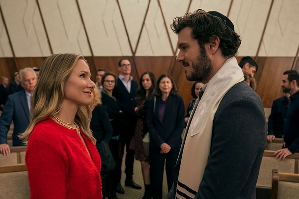 Hafta Sonu Önerisi Geldi: Netflix’in İkinci Sezonuyla Zirvede Rekor İzlenme Elde Eden Romantik Dizi İçin Yeni Zirve