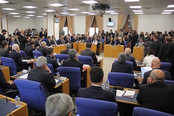 Meclis Gerginliği: CHP’li Vekil İnan Akgün’ün AKP’li Ejder Açıkkapı’ya Hakareti