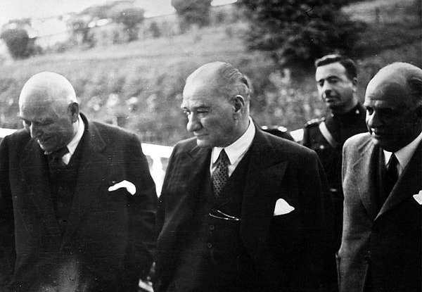 Mustafa Kemal Atatürk’ün 15 Özelliği: Herkesin Bilmesi Gerekenler