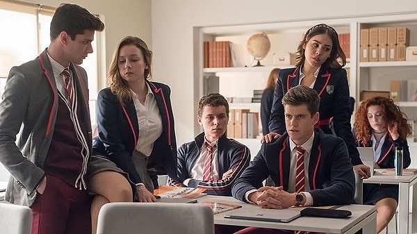 Netflix’in Son Döneminde Adeta Patlayan 15 Erotik Dizi: Libido Yükselten Çarpıcı Seçkimiz