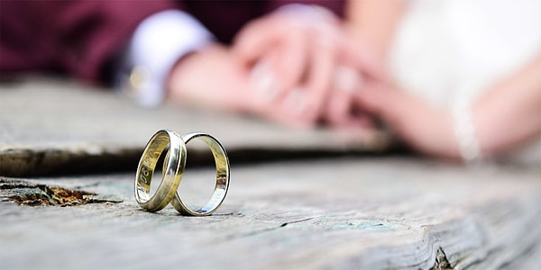 Nişanı Attı, Mutluluğu Yapay Zekada Buldu: Yarattığı Karakterle Evlenen Kadının Beyin Yakan Açıklamaları