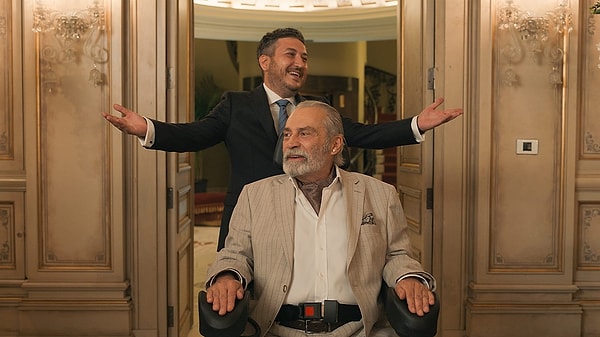 Rekora Koşuyor: Yan Yana Filminin 12 Günlük Hasılatı Dudak Uçuklattı - Türkiye'de Ses Getiren Başarı
