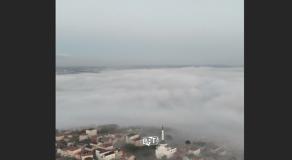 Sisli İstanbulda Sabah Saatlerinde Çekilmiş Fantastik Bir Sahne
