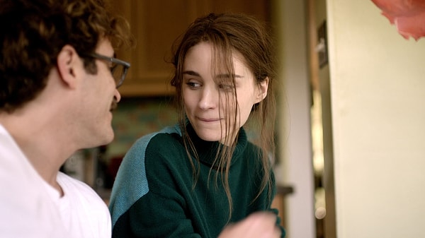 Yağmurlu Günler İçin Tekrar İzlenen 15 Romantik Film Önerisi: Battaniyenizi Hazır Edin