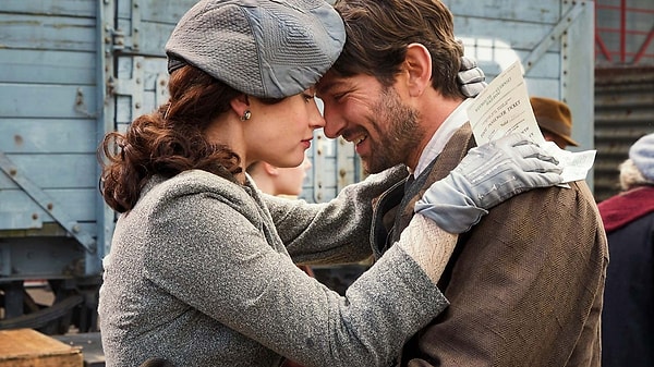 Yağmurlu Günler İçin Tekrar İzlenen 15 Romantik Film Önerisi: Battaniyenizi Hazır Edin