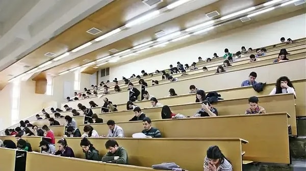 YÖK: Üç Yıllık Üniversite Başlıyor