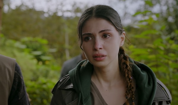 Taşacak Bu Deniz’in Fadime’si Zeynep Atılgan Kimdir? Kaç Yaşında ve Nereli? - Türkiyeli İzleyiciler İçin Benzersiz ve SEO'da Parlayan Başlık